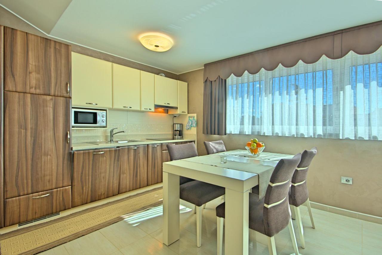 Apartments Riva-Interauto Ουμάγκ Εξωτερικό φωτογραφία