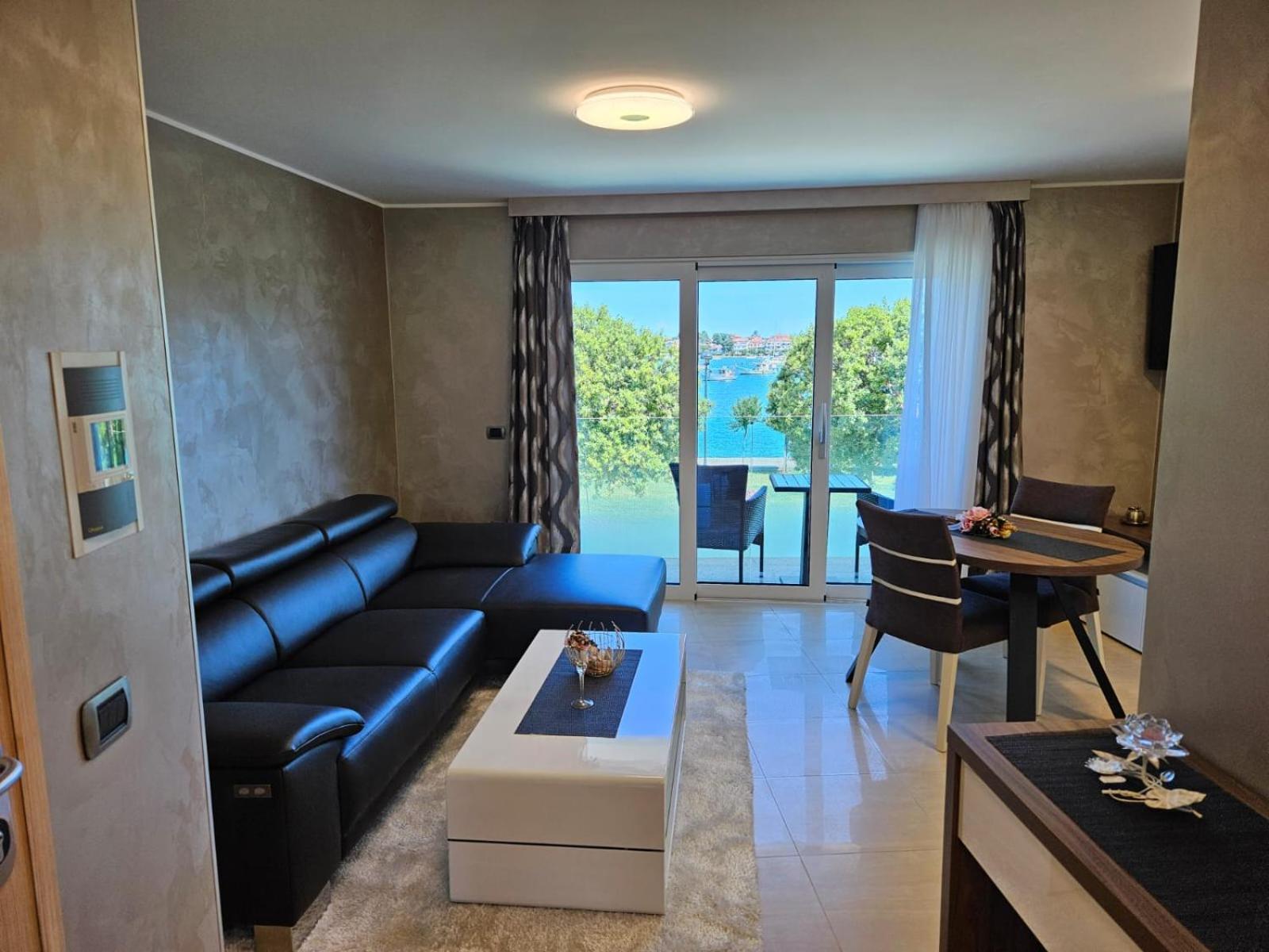 Apartments Riva-Interauto Ουμάγκ Εξωτερικό φωτογραφία