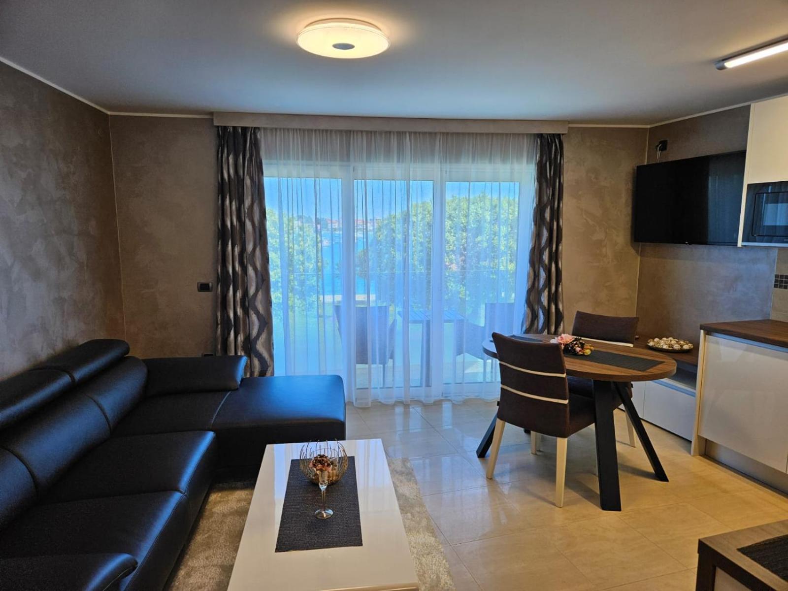 Apartments Riva-Interauto Ουμάγκ Εξωτερικό φωτογραφία
