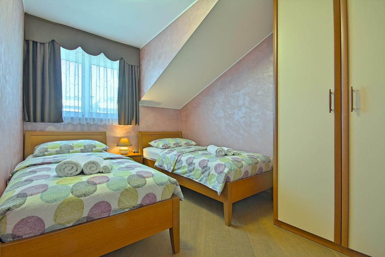 Apartments Riva-Interauto Ουμάγκ Εξωτερικό φωτογραφία